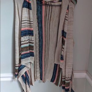 Striped cardigan. 🧡